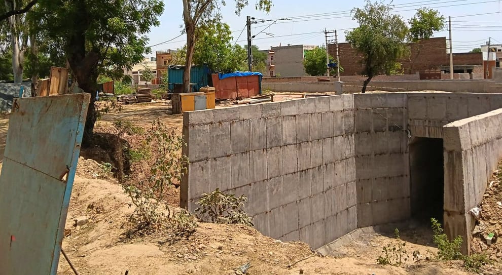 The work on the underpass behind the court has been stalled for two months.