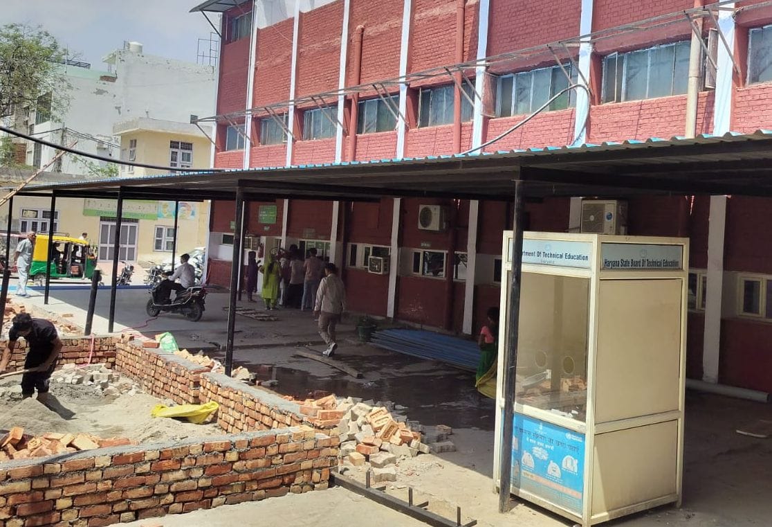 A shed was installed outside the hospital lab within 24 hours, providing relief to patients.
