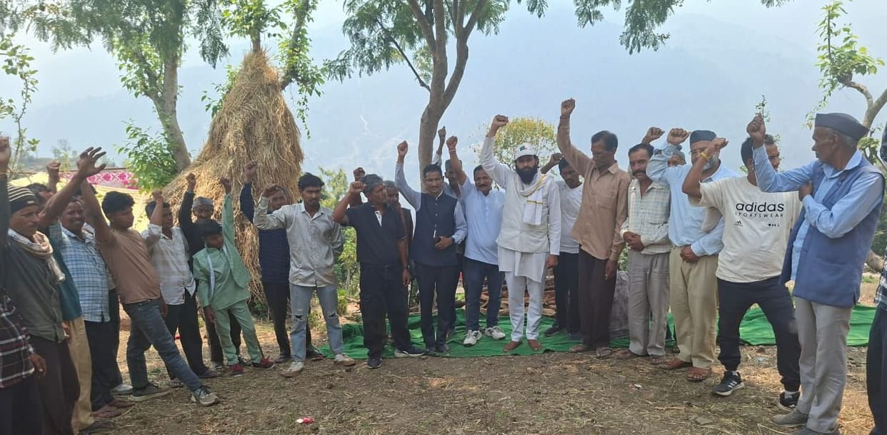 Villagers Outraged Over Issues of Drinking Water, Education, and Roads
