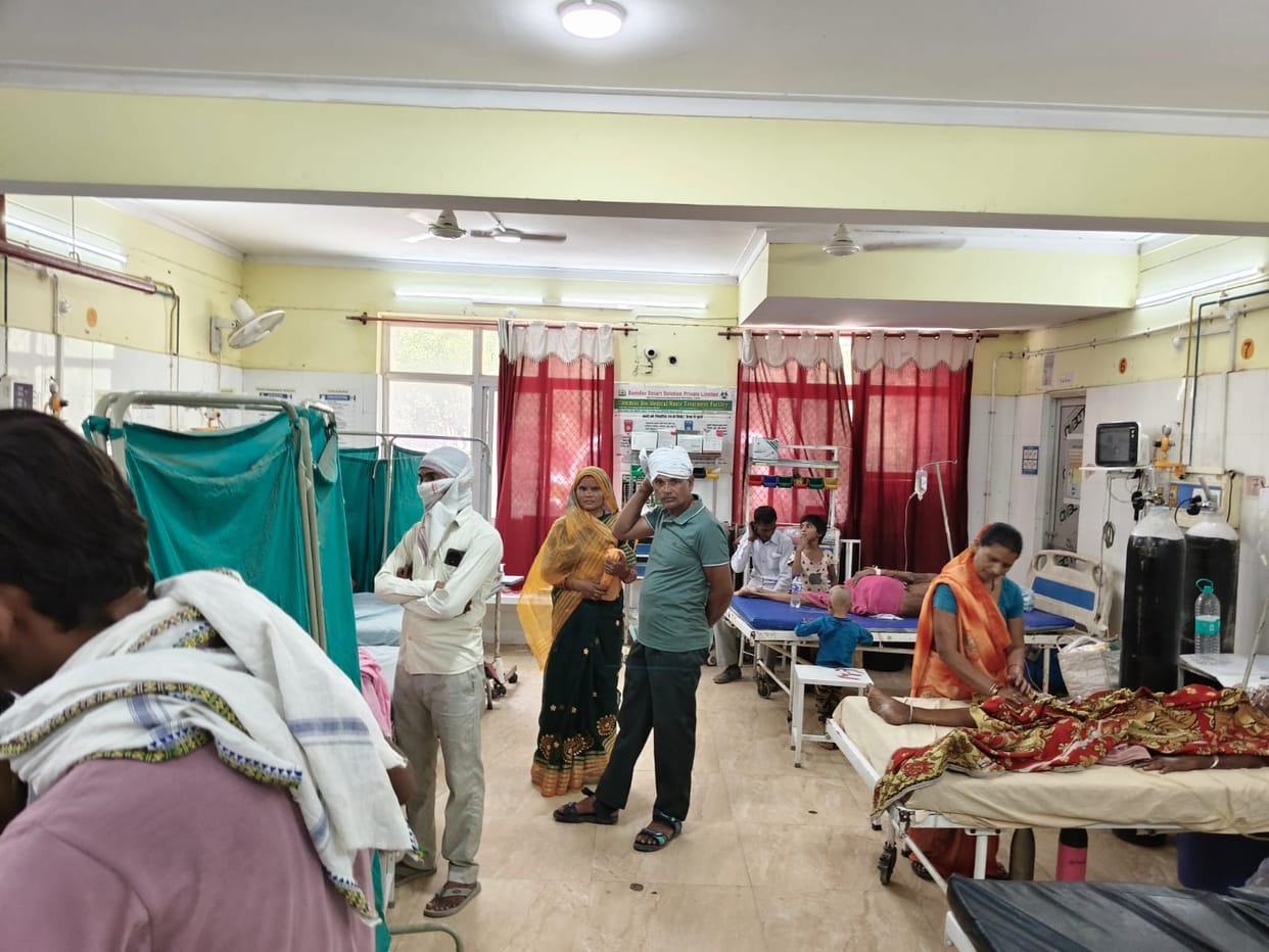 Patients suffering from heat in the district hospital, fans are off, water coolers also have hot water
