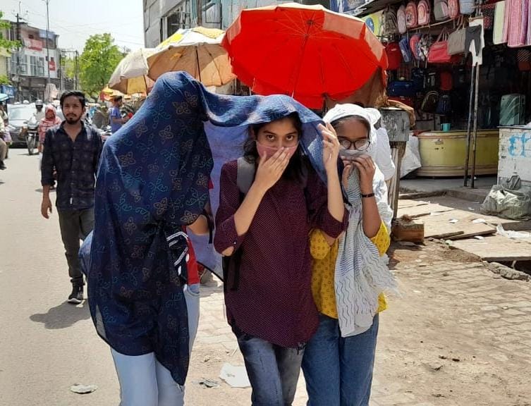 Heat wave wreaks havoc in April, disrupts lives