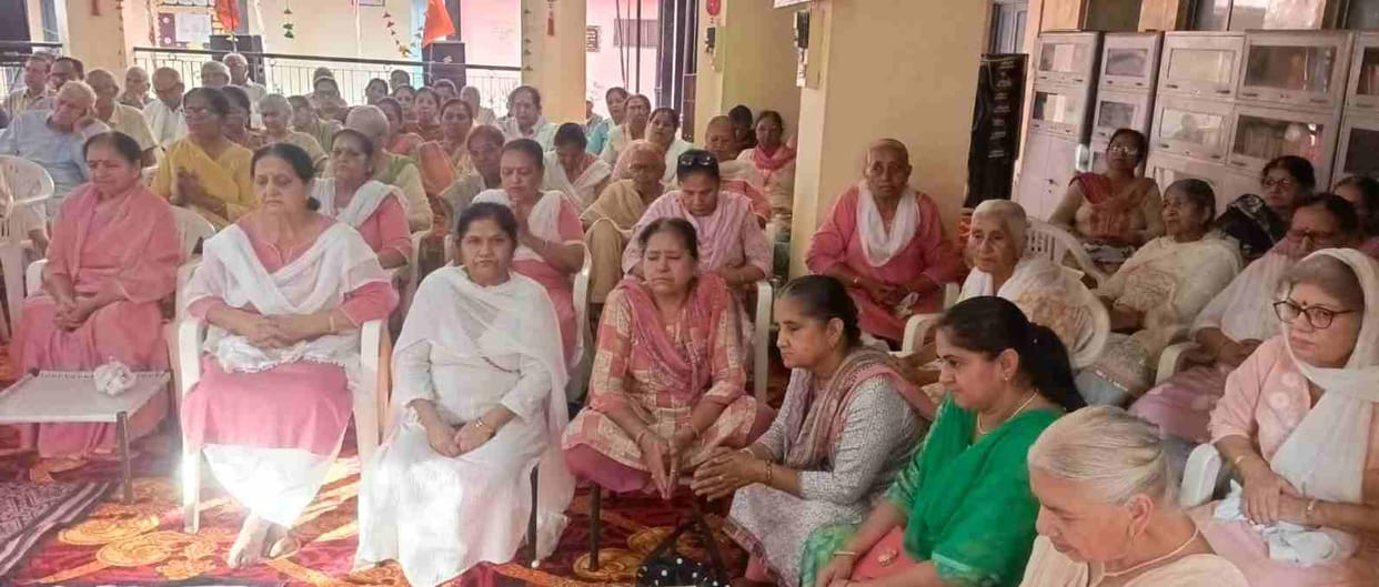 Children should be treated with ideals: Jayendra
