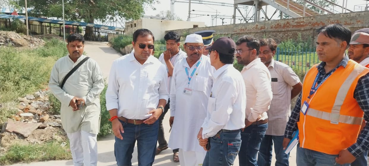 Deputy GM Fumes Over Filth and Waterlogging at Hathras Junction