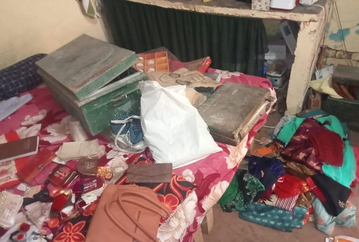 Thefts Reported in Four Houses, Including a Doctor's Residence, in Roza