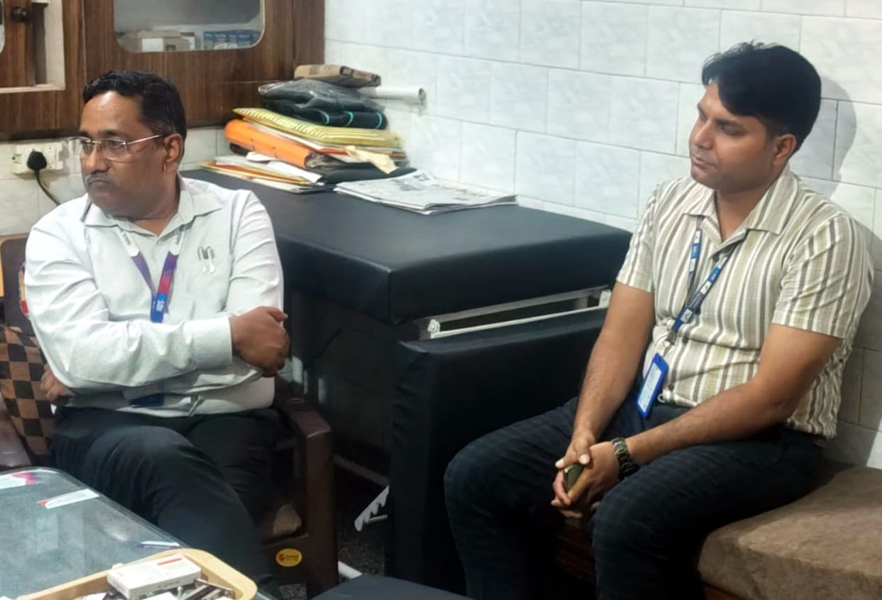 SBI takes action against senior citizen for misbehaving with him, orders to complete investigation within 10 days