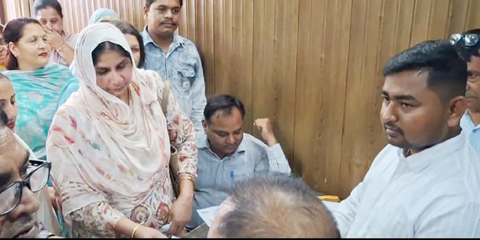 1.35 crore rupees assistance to 10 cow shelters in Tohana