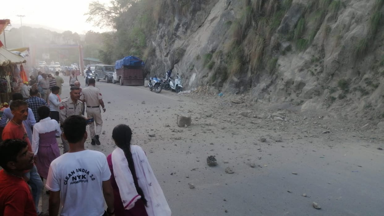 Debris falls again on Deotsidh temple road, devotees narrowly escape
