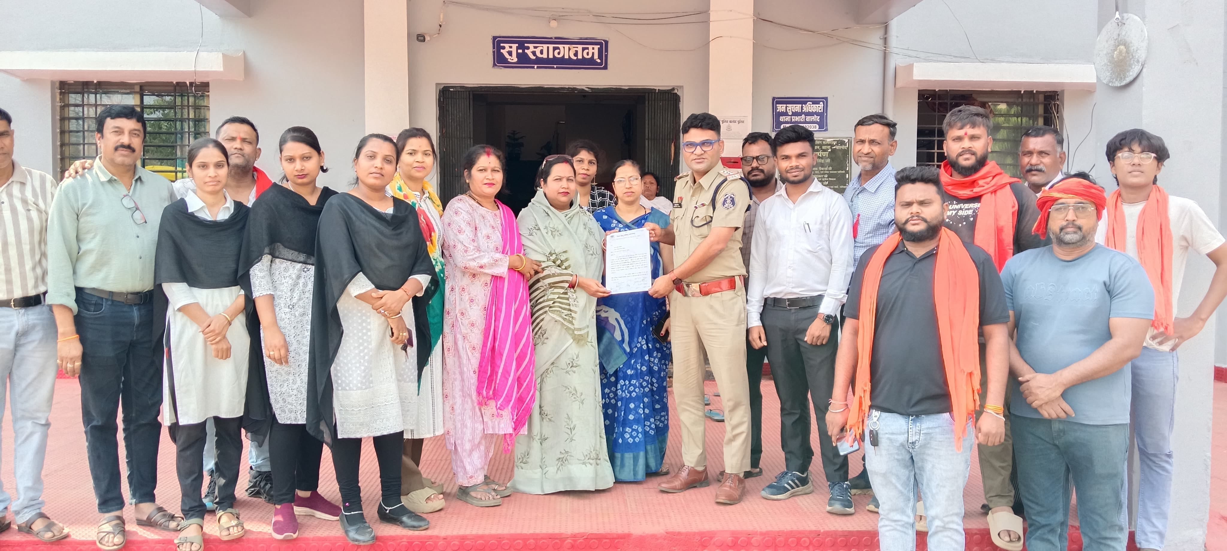 विहिप और मातृशक्ति ने खोला मोर्चा