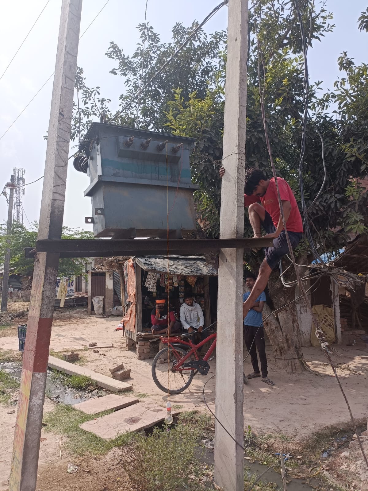 The blown transformer was replaced on the sixth day in Bandhamau.