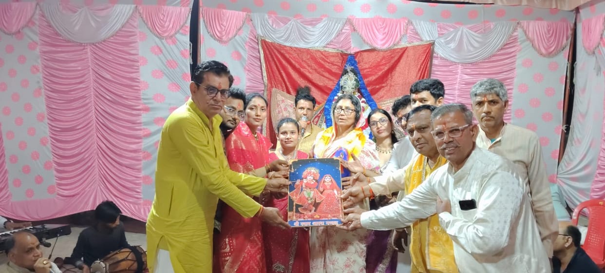 Devotees immersed in the spirit of devotion at the Jagran.