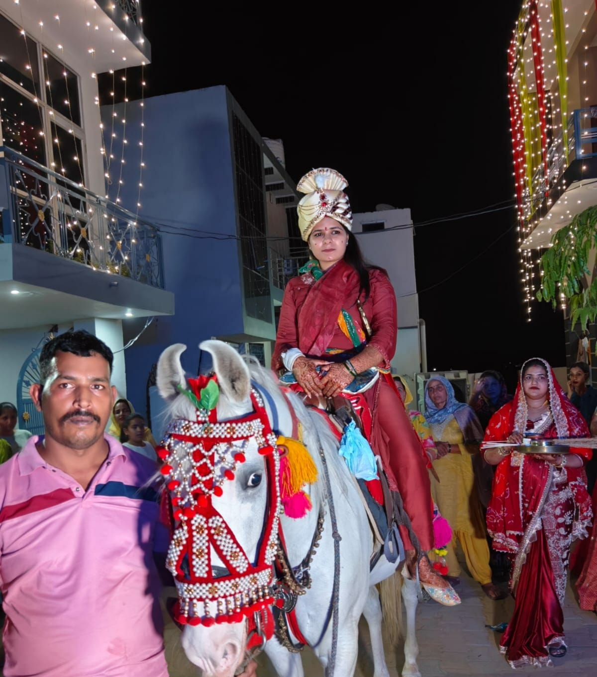 Discrimination between sons and daughters must end in society, and equal opportunities should be provided: Sunil