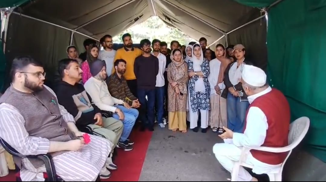 Srinagar, PDP, Aaga Muntzir, Reached Teetwal Sharda Temple