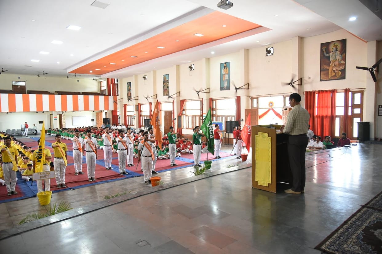 Students should move ahead with a spirit of competition, not jealousy: Sudhir
