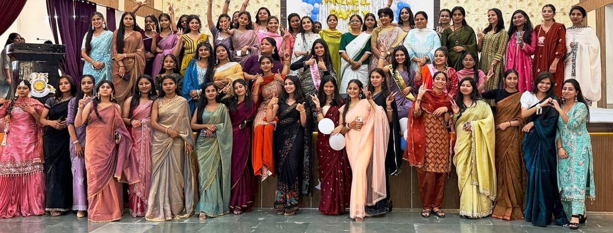 Akanksha of Jairam College became Miss Farewell
