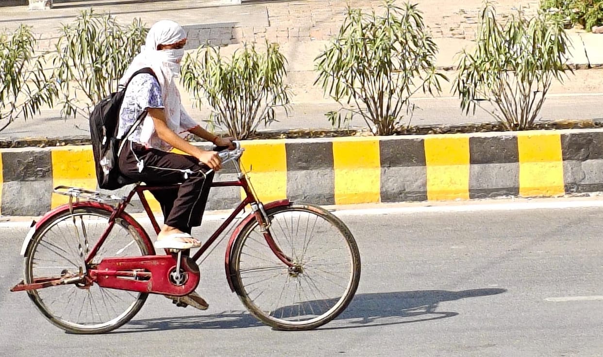 Mercury crosses 44 degrees...avoid hot winds