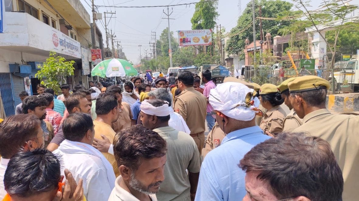 Angry sanitation workers surrounded the SP office and protested against the attack