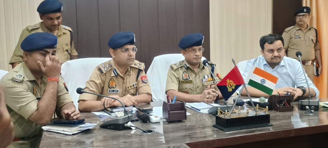 Permission was granted for 15 people, but 250 members of the SP reached the village