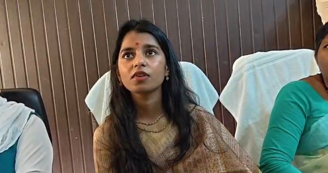 mla maithili thakur statement development priority women comments unacceptable gaya bihar today bihar news