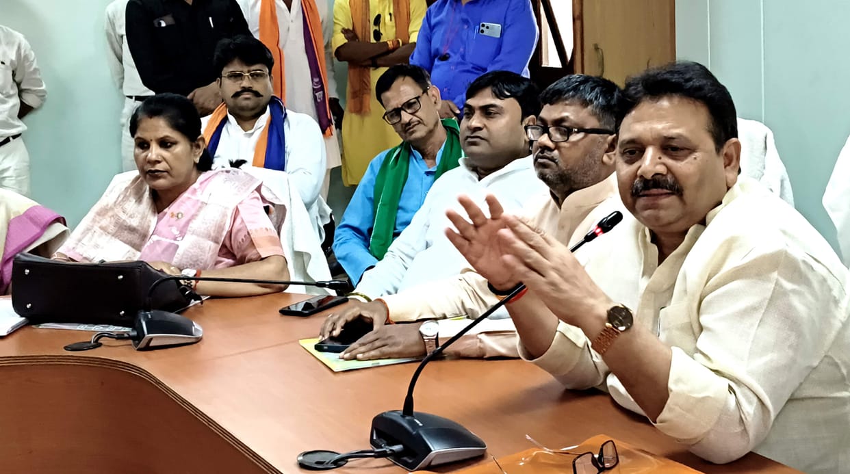 Ensure the availability of clean water under all circumstances; pay special attention to wheat procurement: Ravindra.