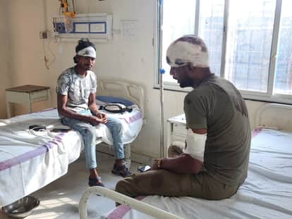 horrific road accident occurred on Siwan-Chhapra main road killing two tableau artists and injuring six others