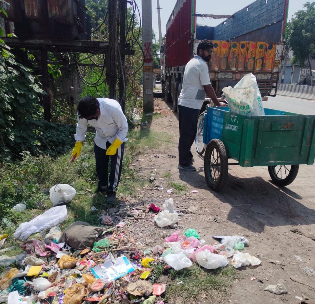 Employees who collect the most polythene will be honored