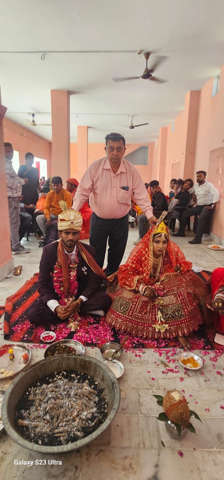 Mass marriage of four poor girls