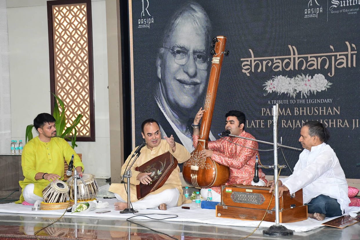 Paying tribute to the pioneer of Khayal singing, Pt. Rajan Mishra with music and instruments