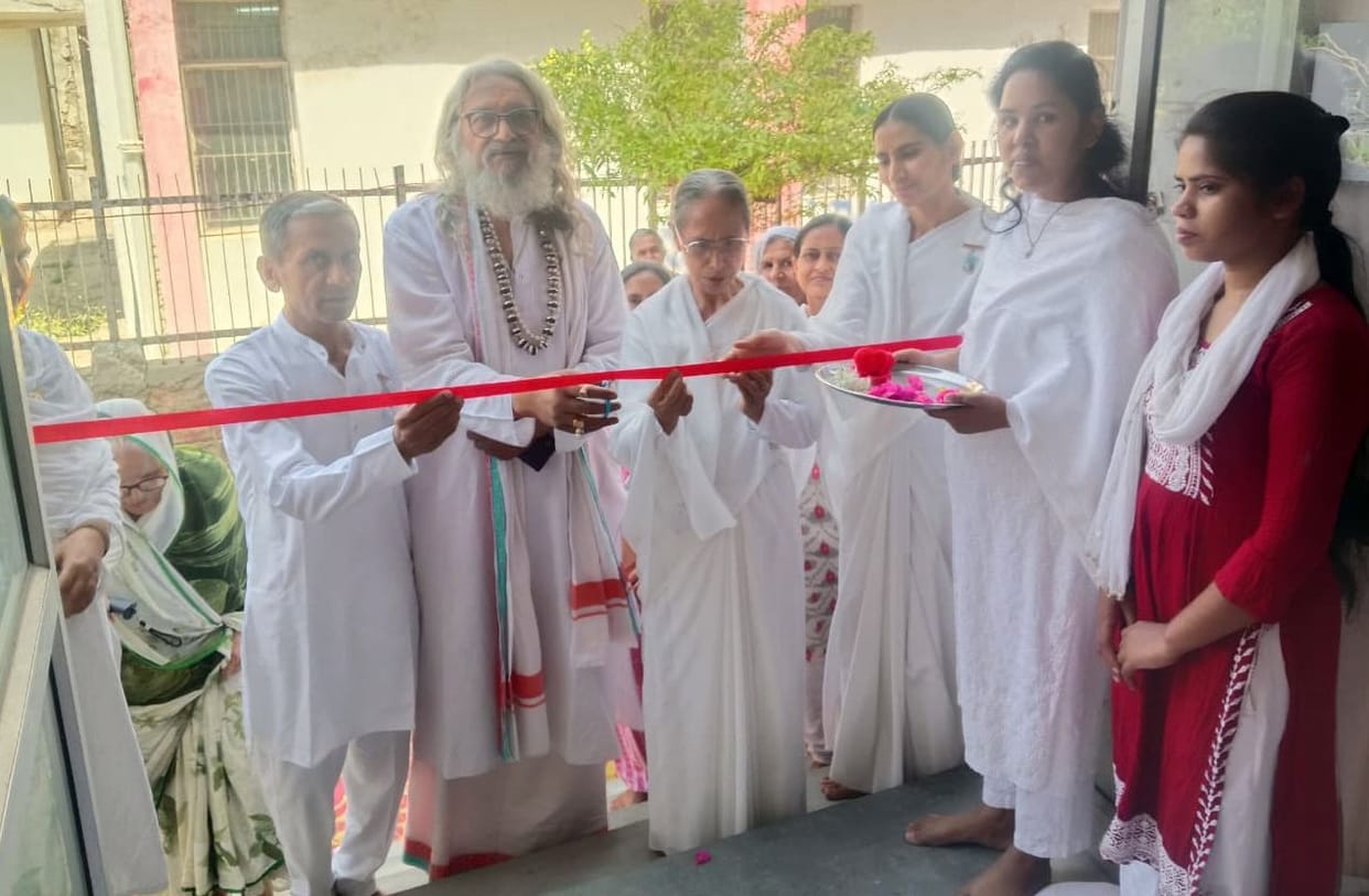 A Brahma Kumari inaugurated the GFC office for fruit-based therapy.