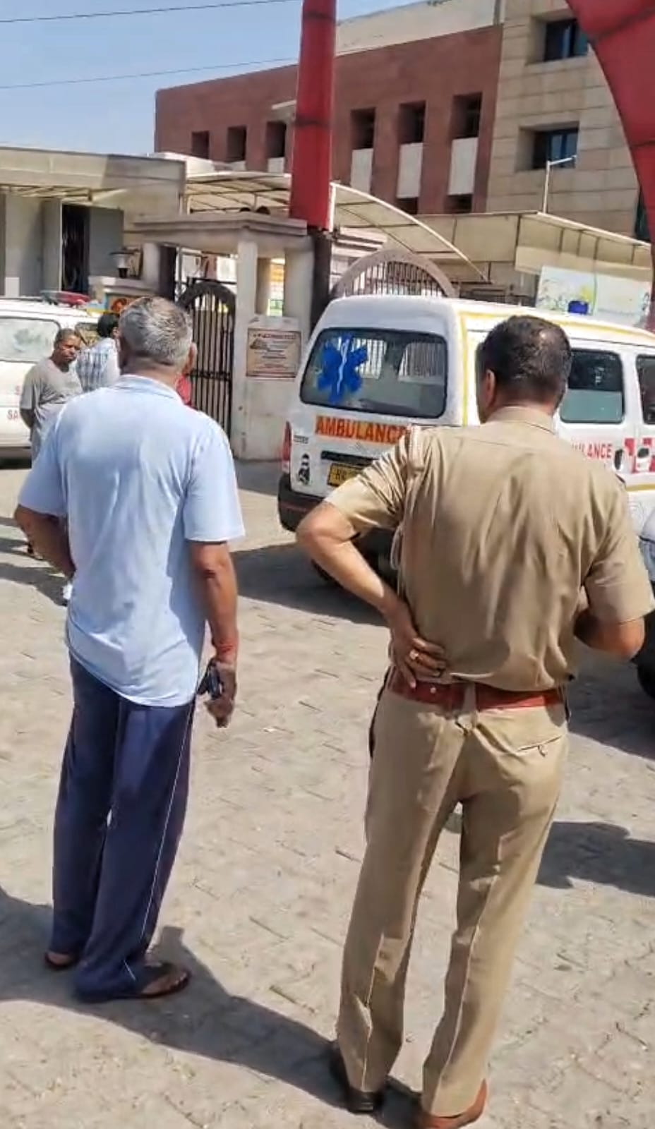 Traffic police issued challans to 10 vehicles.