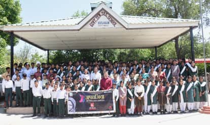 Learn to become financially strong and independent: Hitesh