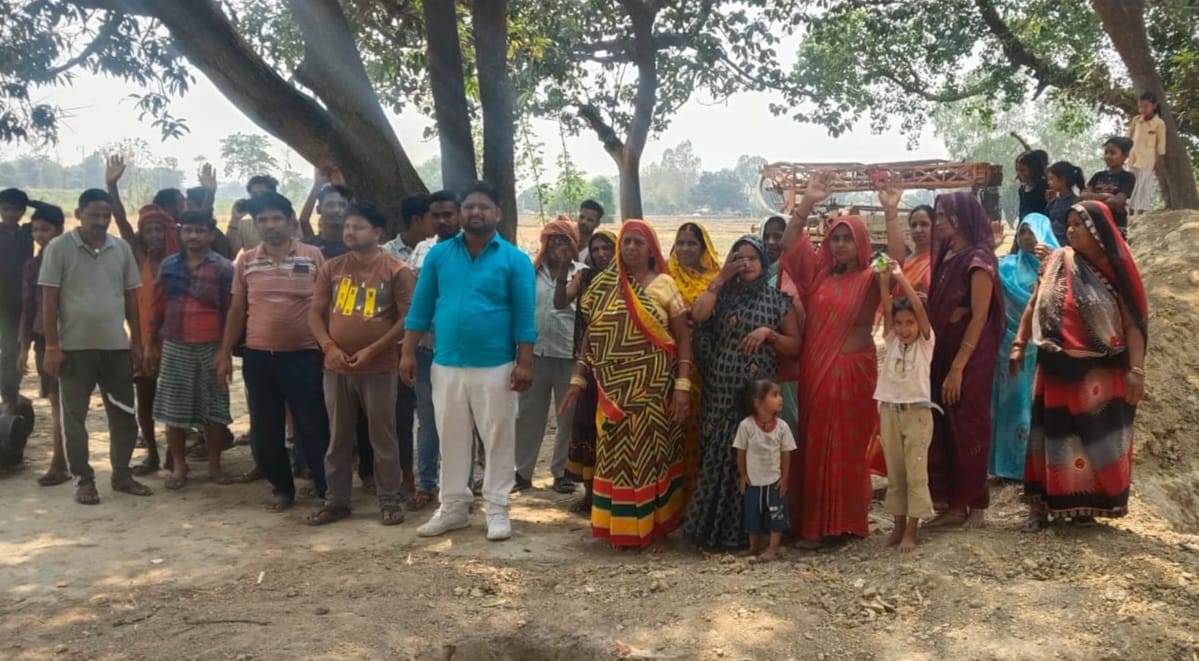 Despite the SDM's investigation, villagers protested against the construction of the tank.