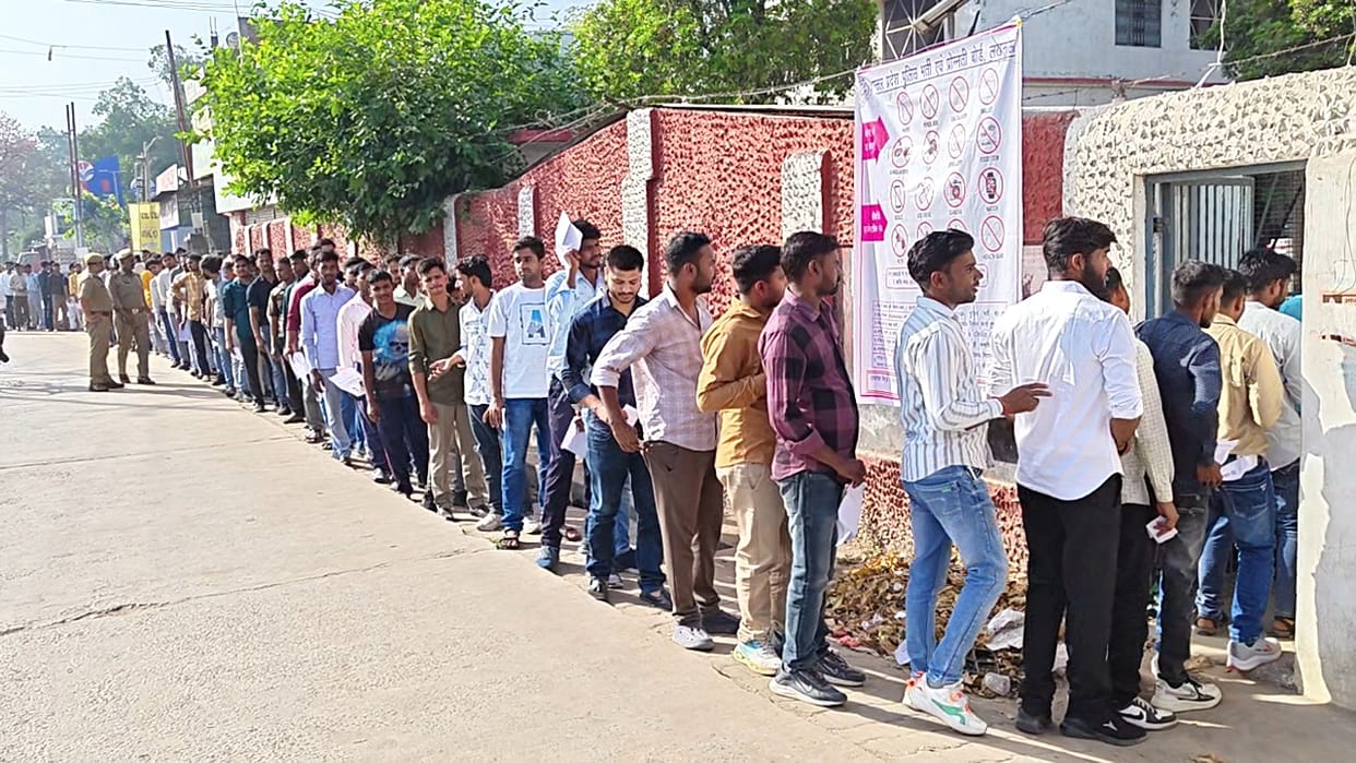 3434 candidates left the Home Guard recruitment exam