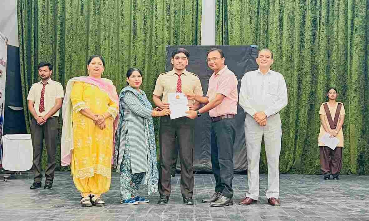 Oath-Taking Ceremony at the Sports School: Students Assume Responsibilities
