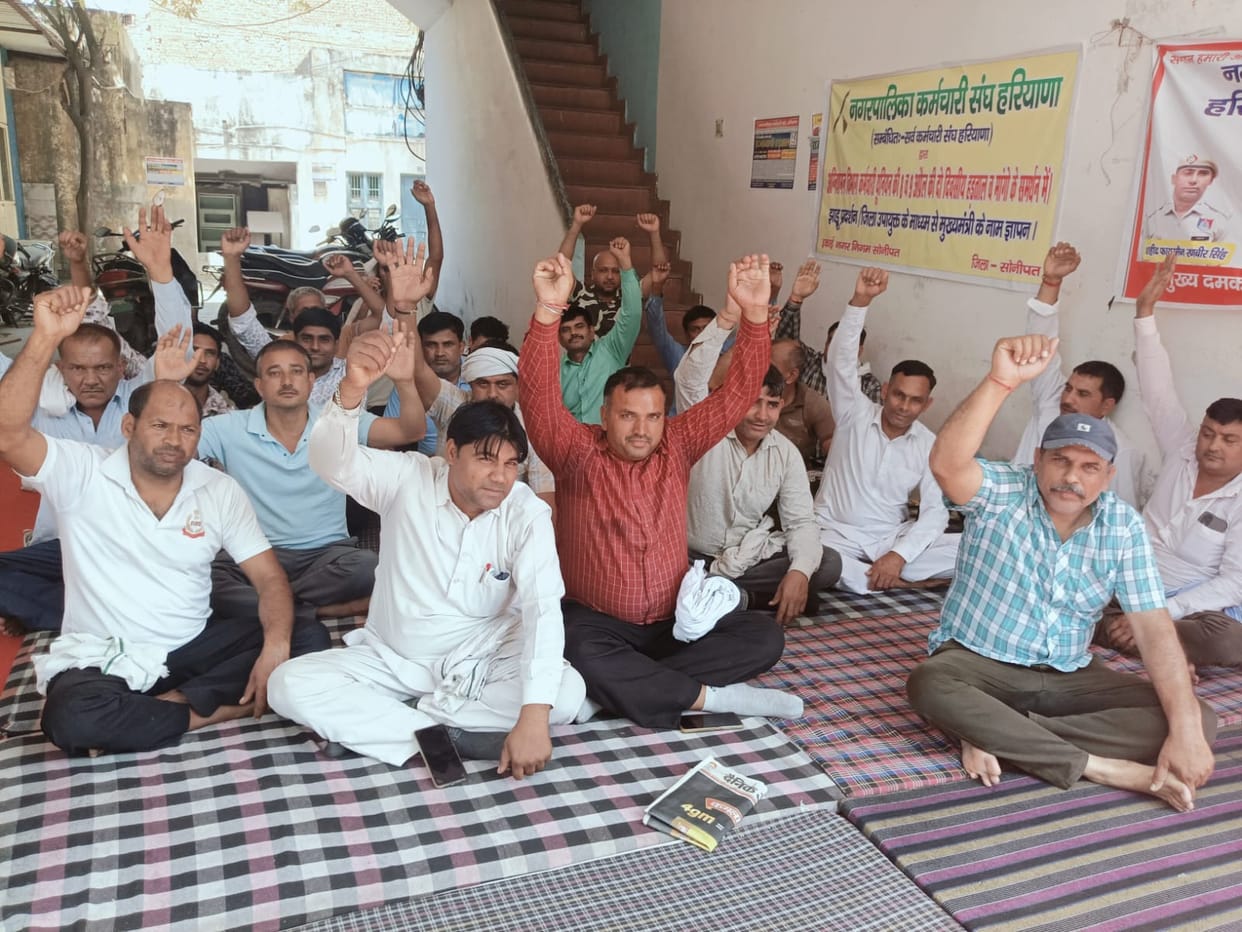 Firefighters to go on roofing strike till April 30, hunger strike today and tomorrow