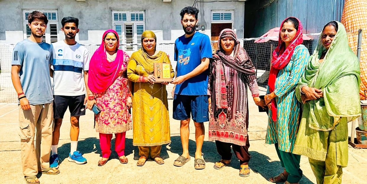 Anmol-Suryansh pair became winners in badminton