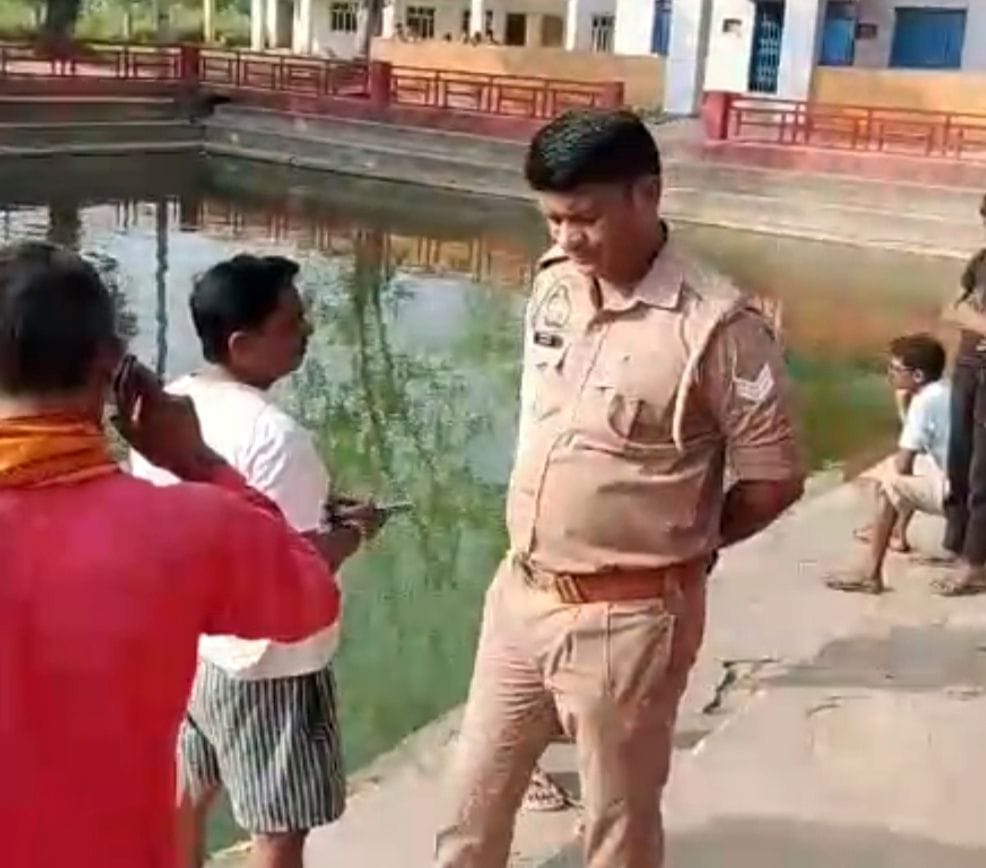 The body of an elderly man was found floating in the pond of Surya Kund Temple