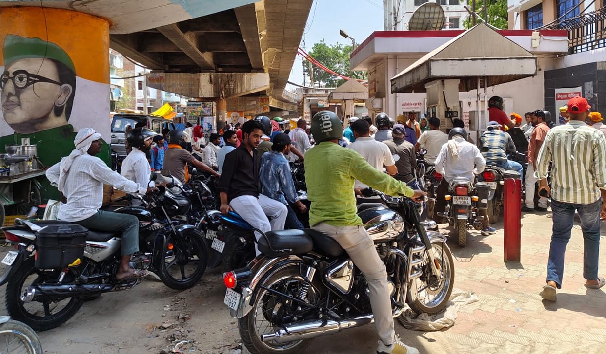 Fewer queues of vehicles were seen at petrol pumps