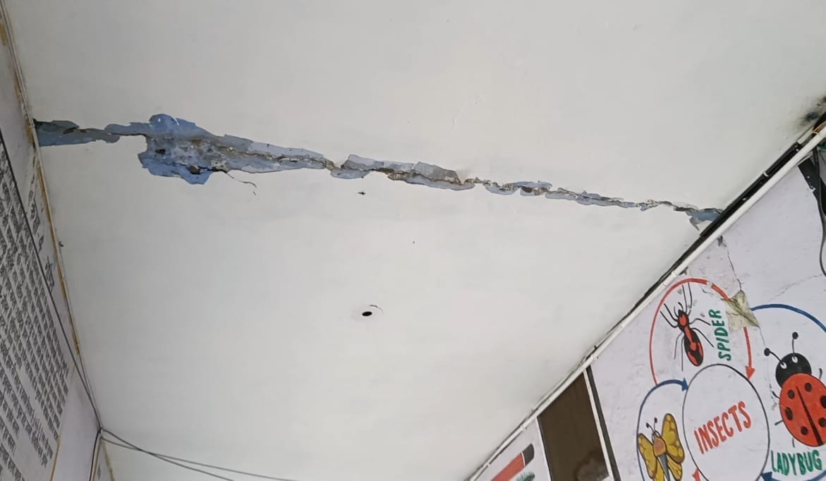 Cracks Appear in Dilapidated School Roof; Posing a Threat to Life