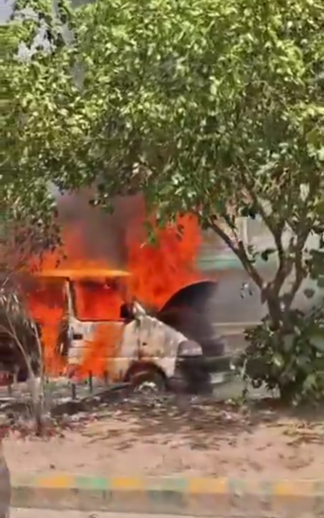 Moving car turns into a ball of fire, driver saves his life by jumping out