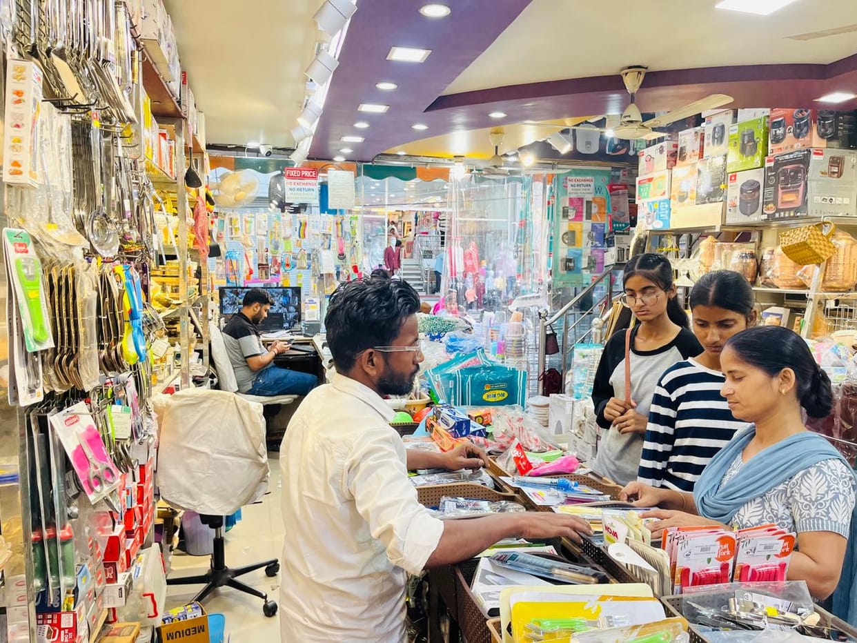 Crockery business shines during wedding season, demand for dinner sets increases