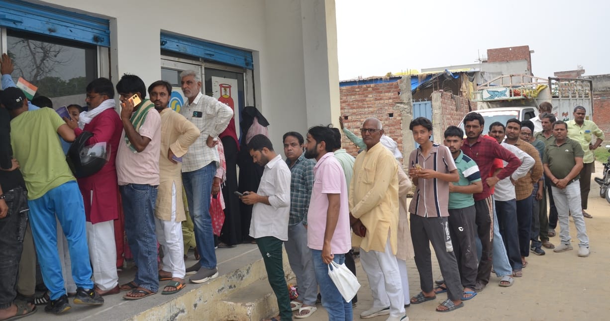 Gas cylinders are not being delivered for 15 days.