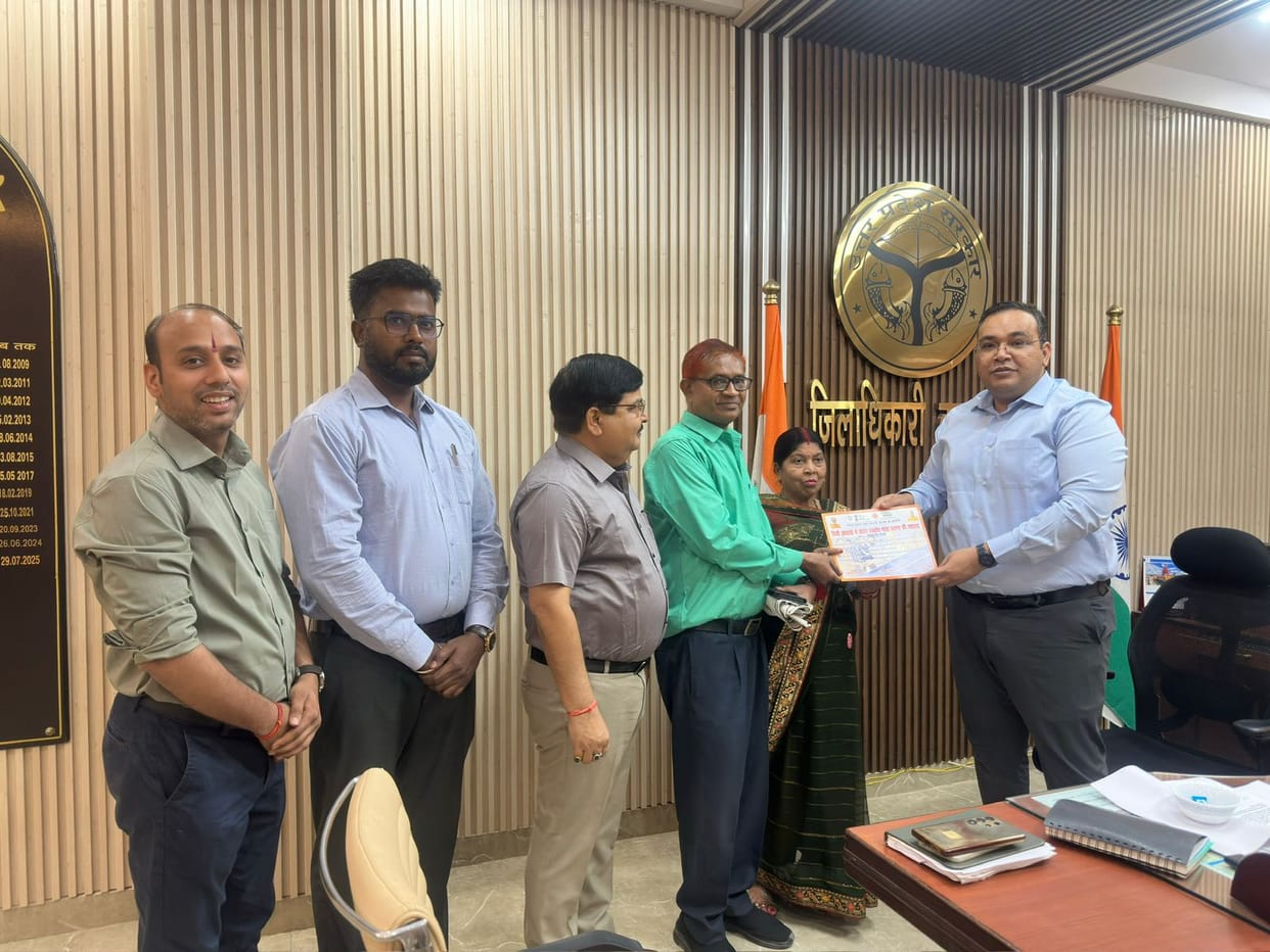 Woman honored under Suryaghar Yojana