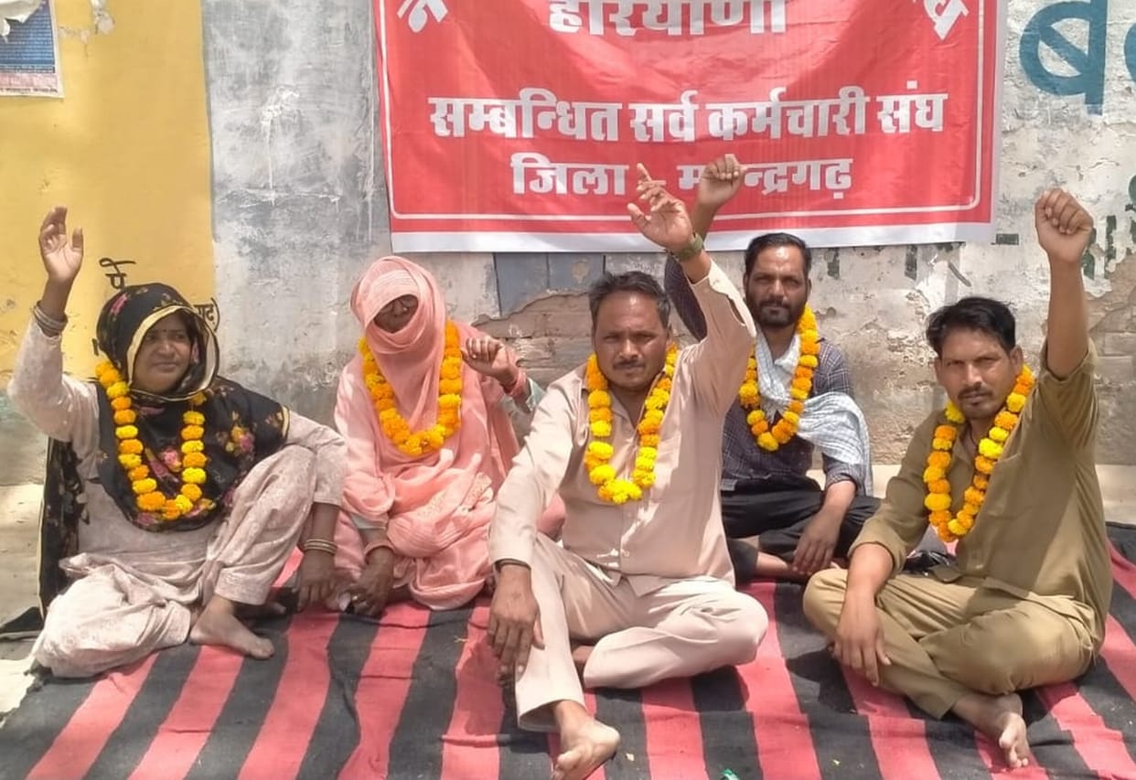Five cleaners sit on gradual hunger strike over pending mangoes