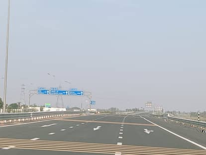 Ganga Expressway: फूड चेन से ढाबे, होटल और मोटेल तक, रेस्ट एरिया, ट्रॉमा सेंटर; एक्सप्रेस-वे पर ये खूबियां भी Ganga Expressway Country largest Greenfield From food chains to dhabas hotels and motels nine rest areas
