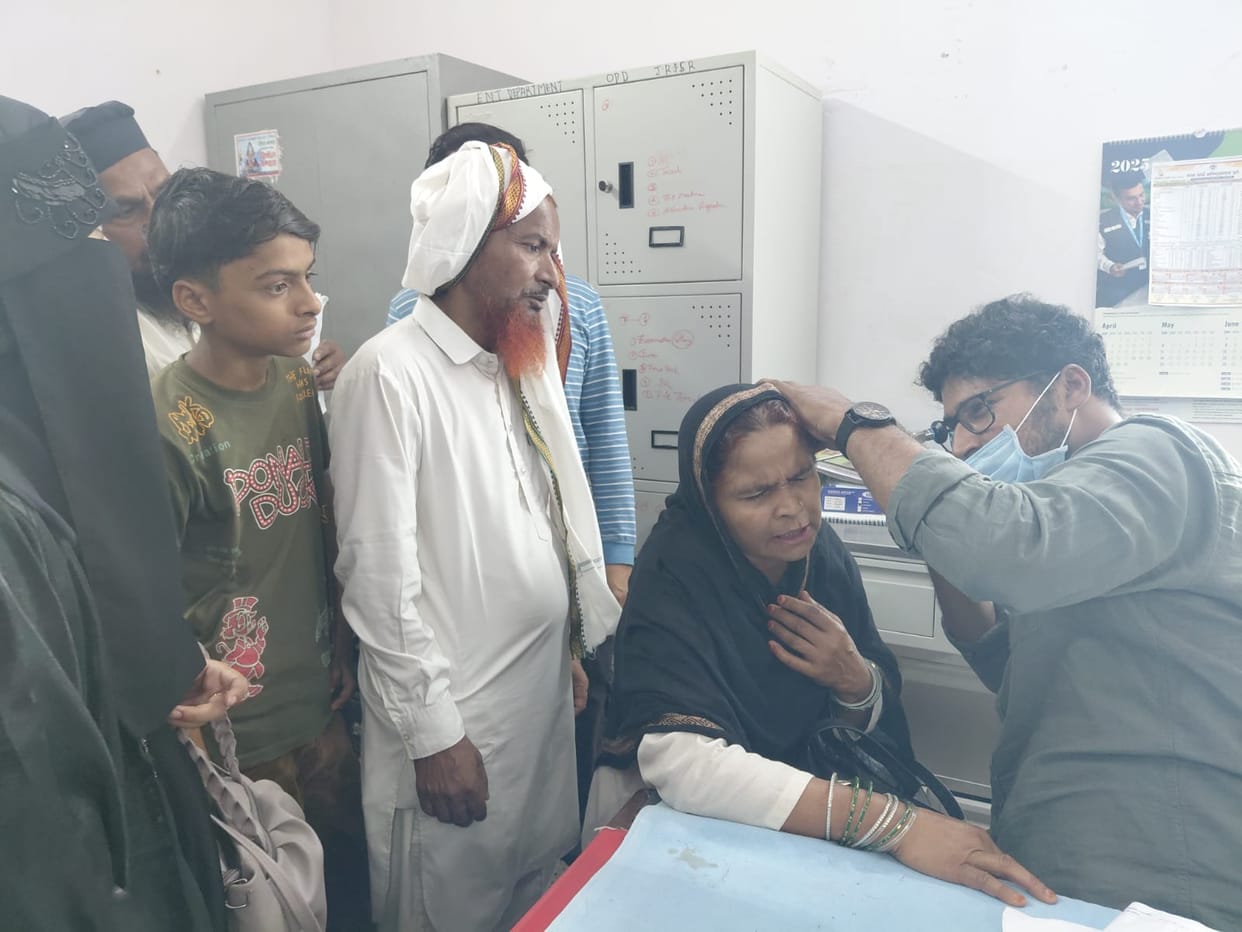 Heat wave and hot air deteriorate health, long queues in OPD