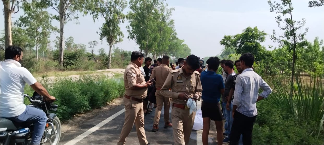 Clash Erupts Among Youths at Ganga Canal, Video of Stick Fight Goes Viral