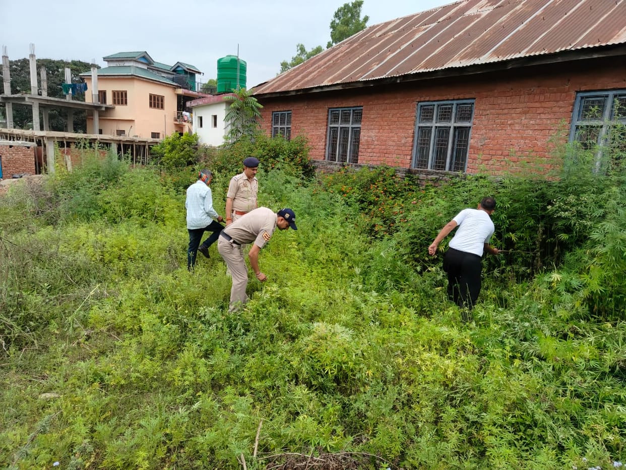cleaness activity by police