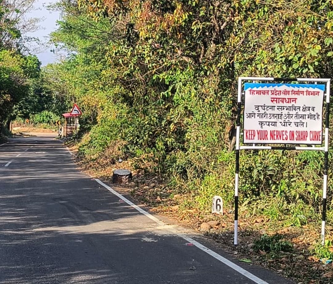 The department woke up and installed warning and chevron boards at Ara Chowk.