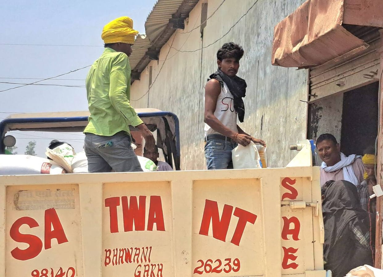 945 quintals of wheat was procured from 22 farmers in Hariharpur.