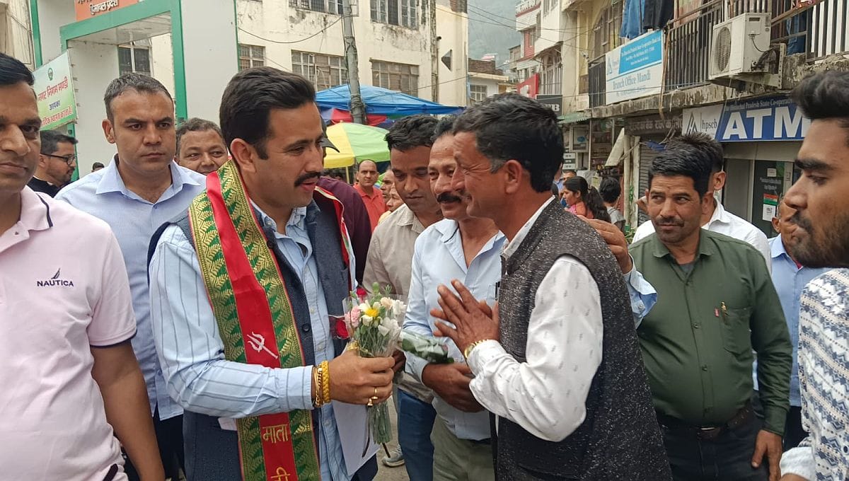 Municipal Corporation Elections: Vikramaditya held direct talks with applicants